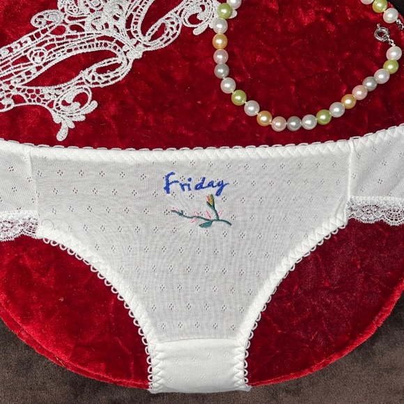 Week-end Panties Soft cotton panties 24" to 34" waist. - Picture 8 of 16